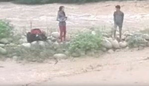 Crecida de río en Cúcuta obligó al rescate de tres venezolanos (Video)
