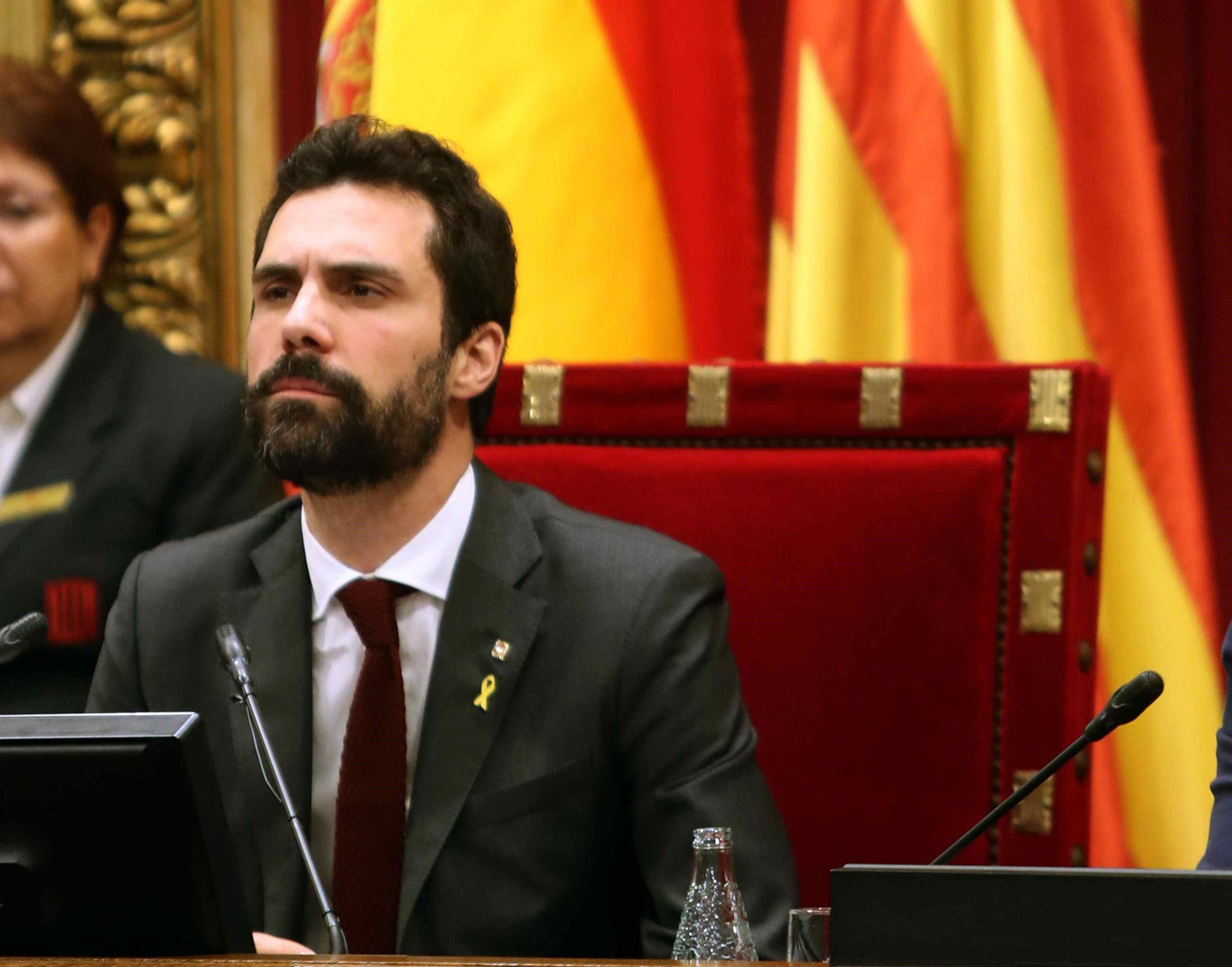 El Parlamento catalán rechaza la destitución ilegal de Puigdemont