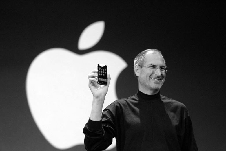 Subastan solicitud de empleo con errores ortográficos de Steve Jobs en miles de dólares