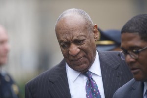 Desde la prisión, Bill Cosby se atrevió a defender a Harvey Weinstein tras su condena
