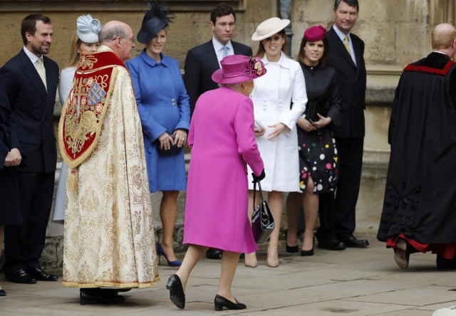 Britain's Queen Elizabeth and other members of Britain's royal family arrive for the annual Easter Sunday service at St George's Chapel at Windsor Castle in Windsor, Britain, April 1, 2018. Tolga Akmen/Pool via Reuters