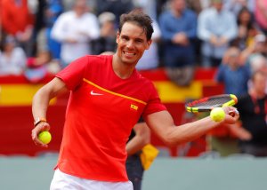 Nadal abre la puerta a su sexto título en Madrid, Djokovic se despide