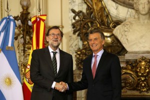 Declaración conjunta: Rajoy y Macri no reconocerán los resultados de las elecciones del #20May