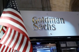 ¿Quién será ese rojito? Goldman Sachs sí cobra 90 millones de dólares por bonos venezolanos pese a impagos del Gobierno