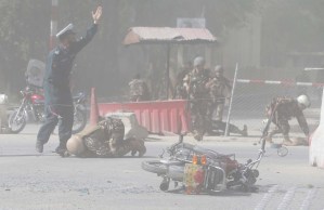 Más de 30 muertos en dos atentados en Kabul, entre ellos un fotógrafo de la AFP