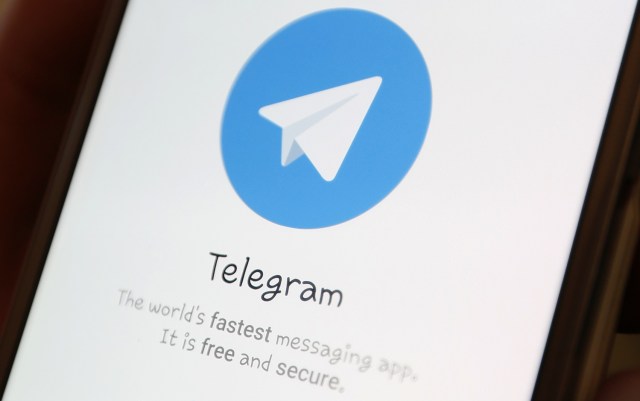 Ilustración fotográfica del logo del servicio de mensajería por red Telegram, abr 13, 2018. REUTERS/Ilya Naymushin