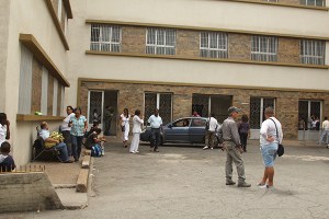 En ruinas: Hospitales de Vargas se caen por éxodo de médicos y escasez de insumos