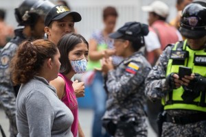 Por protestar desalojan a familiares de niños hospitalizados en el J.M de los Ríos