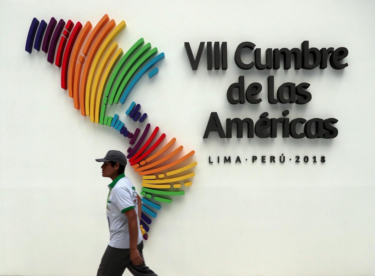 El País: La Cumbre de las Américas sentencia el final de la era bolivariana en la región