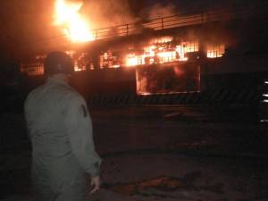 Se incendian galpones de Corpomiranda en Los Teques (Fotos y video)