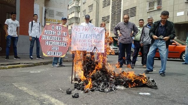 En Caracas quemaron al hambreador Judas Maduro Farías Reverol de Lucena (6)
