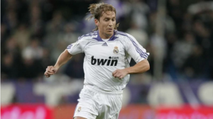 Este ex jugador del Real Madrid de los ‘Galácticos’ regresa al fútbol profesional