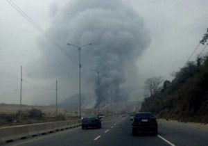 Incendio en La Bonanza afecta a las comunidades de Charallave #24Abr (Fotos)