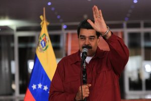 La nueva: Maduro y El Aissami dicen que Raúl Castro es el “hermano mayor” de la revolución (Video)