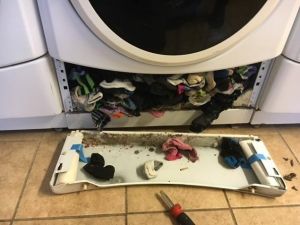 Descubre dónde están las medias que se te pierden en la lavadora (foto y video)