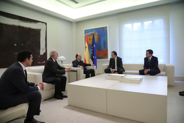 Presidente del gobierno español, Mariano Rajoy, reunido con Antonio Ledezma, Carlos Vecchio y Julio Borges // Foto @marianorajoy