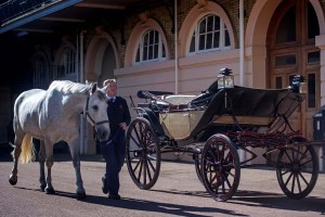 El príncipe Harry y Meghan eligieron la carroza para el día de su boda (fotos y videos)