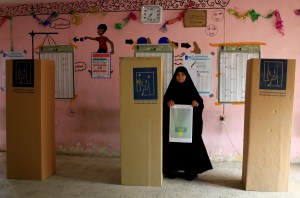 Cierran los colegios electorales en Irak