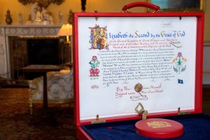 El Palacio de Kensington difunde el documento real que autoriza la boda de Harry y Meghan