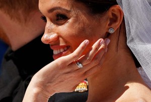 La duquesa Meghan Markle se aleja de su familia y amigos porque ya no confía en nadie