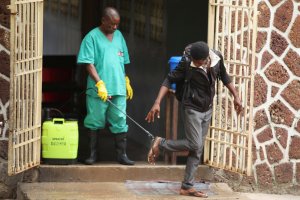 La OMS confirma que ha comenzado la vacunación contra el ébola en Congo