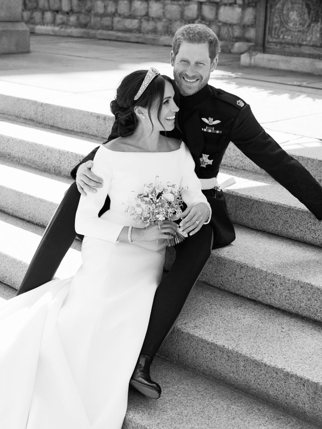 This official wedding photograph released by the Duke and Duchess of Sussex shows the Duke and Duchess pictured together on the East Terrace of Windsor Castle.  Saturday May 19, 2018.  Alexi Lubomirski/Handout via Reuters BLACK AND WHITE ONLY. THIS PICTURE IS PROVIDED BY A THIRD PARTY. NEWS EDITORIAL USE ONLY.  NO COMMERCIAL USE. NO MERCHANDISING, ADVERTISING, SOUVENIRS, MEMORABILIA or COLOURABLY SIMILAR. NOT FOR USE AFTER 31 DECEMBER 2018 WITHOUT PRIOR PERMISSION FROM KENSINGTON PALACE. NO CROPPING. MANDATORY CREDIT NO CHARGE SHOULD BE MADE FOR THE SUPPLY, RELEASE OR PUBLICATION OF THE PHOTOGRAPH. THE PHOTOGRAPH MUST NOT BE DIGITALLY ENHANCED, MANIPULATED OR MODIFIED IN ANY MANNER OR FORM AND MUST INCLUDE ALL OF THE INDIVIDUALS IN THE PHOTOGRAPH WHEN PUBLISHED.