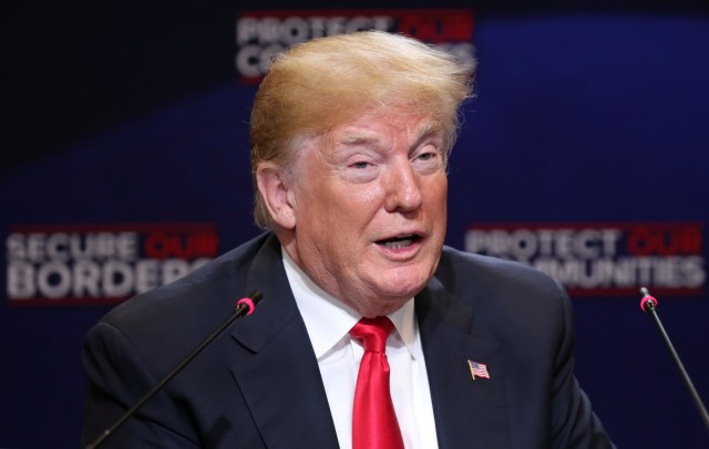 El presidente de Estados Unidos, Donald Trump,  en un foro sobre inmigración en Bethpage, mayo 23, 2018. REUTERS/Kevin Lamarque