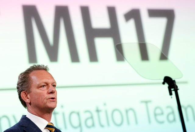 Fred Westerbeke, fiscal jefe de la oficina del fiscal holandés, presenta resultados provisionales en la investigación en curso del accidente del MH17 2014 que mató a 298 personas en el este de Ucrania, durante una conferencia de prensa en Bunnik, Holanda, el 24 de mayo de 2018. REUTERS / Francois Lenoir