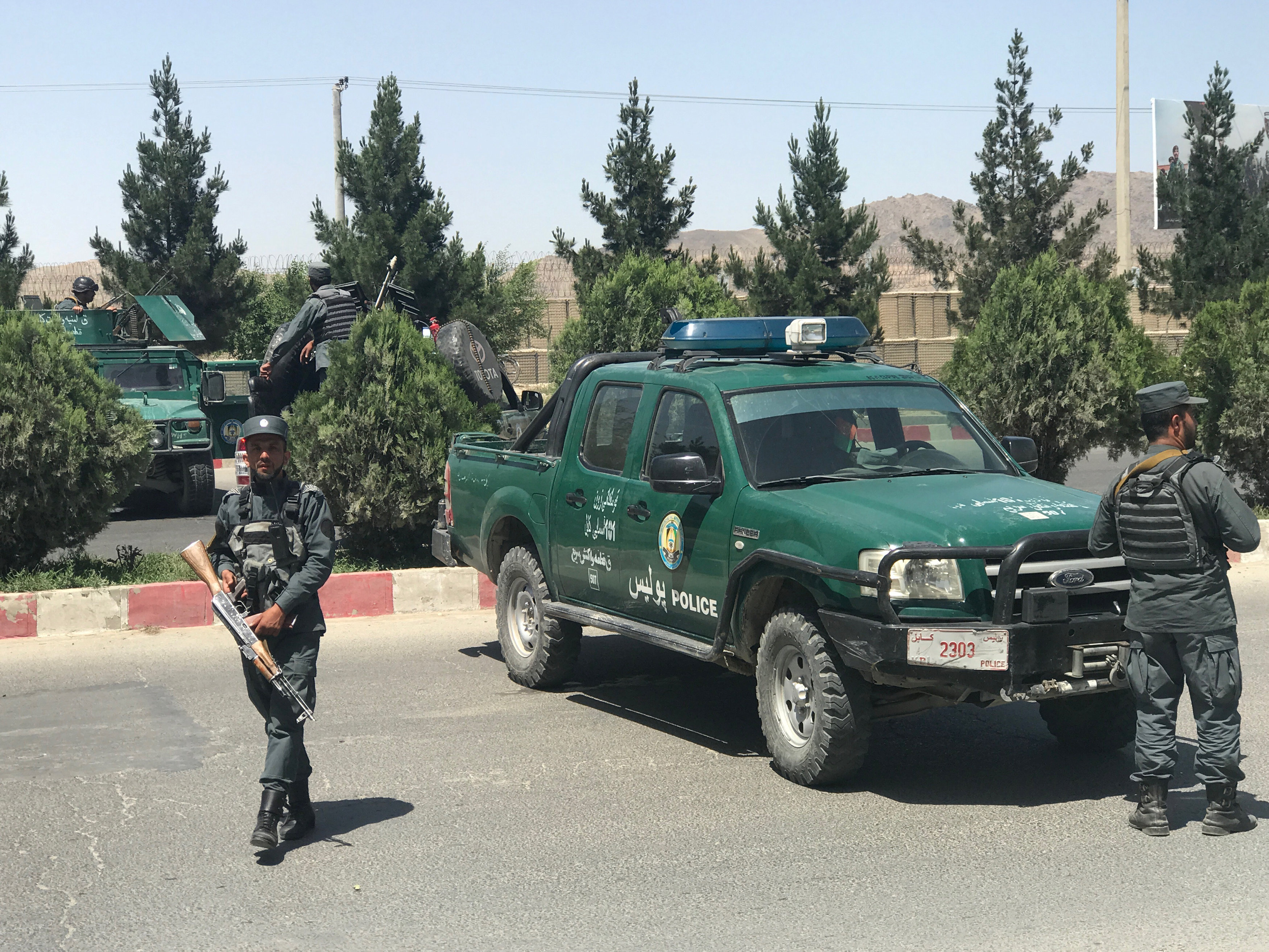 Ataque con explosivos y tiroteo en el Ministerio de Interior afgano en Kabul