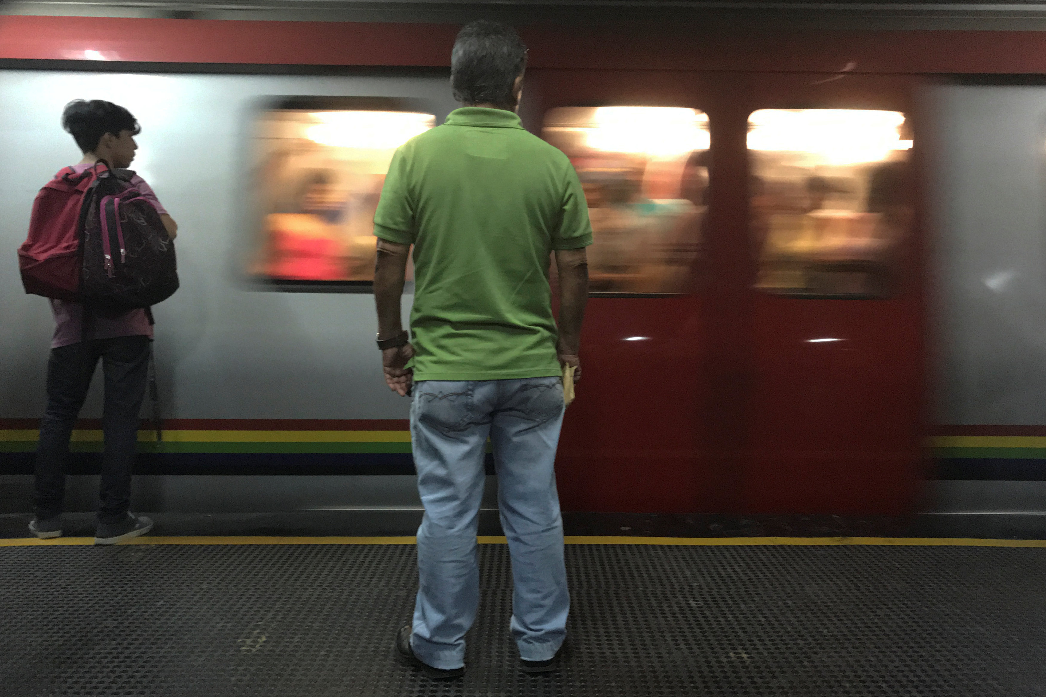 Metro de Caracas suspendió servicio por apagón #31Jul