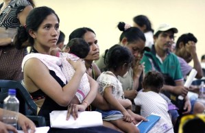 Venezolanos en Colombia comienzan a recibir ayuda alimentaria de la ONU (fotos)