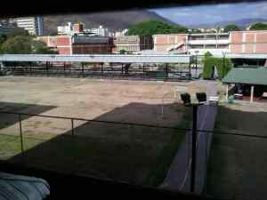 Colegio La Concepción de Montalbán es un desierto: No hay rastro de votantes 8:00 am #20May (Fotos)