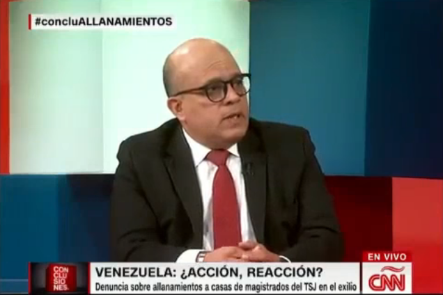 Vicepresidente del TSJ en el exilio sobre allanamientos: Es una reacción ante el juicio contra Maduro