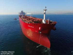 Nueve buques están anclados en Venezuela a la espera del pago de PDVSA para descargar productos refinados