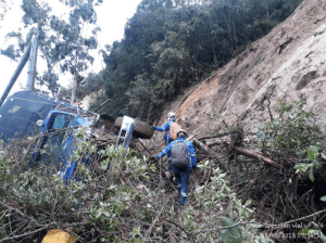 Derrumbes entre Bucaramanga y Cúcuta dejan una fallecido y un desaparecido (Fotos)