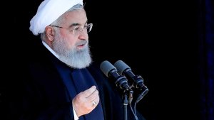 Irán podría reanudar el enriquecimiento de uranio “sin límites”, según Rohani