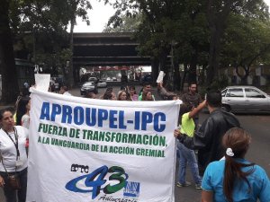 Profesores de la Upel se plantaron en la avenida Páez para exigir aumento de salario #9May