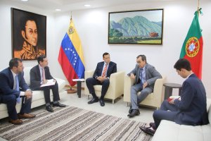 Gobierno bolivariano expuso a embajadores europeos las “bondades” de invertir en el país