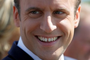 Macron se ríe de su “deliciosa” metedura de pata en Australia