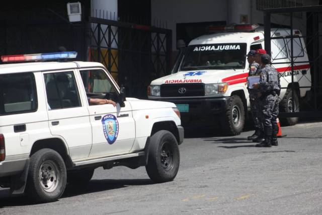 Patrullas de las fuerzas del orden se ubican en los alrededores de El Helicoide / Juan Peraza - LaPatilla.com
