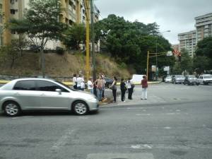 Protestan en Santa Paula por llevar cinco días sin servicio eléctrico #7May (FOTOS  Y  VIDEOS)