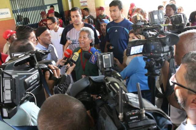También exigieron reunirse con las autoridades de la Estatal de Salud para poder solucionar esta crisis (Foto: Juan Peraza / La Patilla)