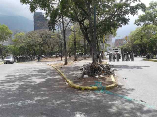 Los trabajadores de la Universidad Central de Venezuela (UCV) protestaron en dicha casa de estudios para exigir salarios dignos. (Foto: Dayana Krays @Dayanakrays)