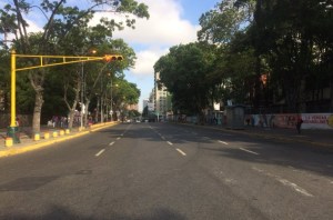 Fuerte cola en el centro de Caracas por cierre de campaña de Maduro #17May (Fotos)