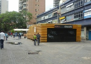 Estación del Metro de Chacaíto cerrada por manifestación del Frente Amplio #16May