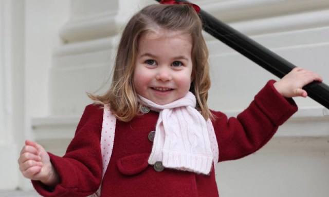 La princesa Charlotte cuando comenzó la guardería (Foto archivo)