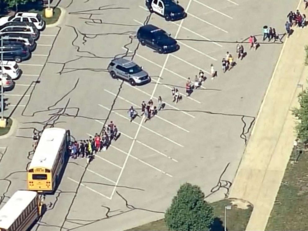 Saldo de dos heridos deja nuevo tiroteo en escuela de Indiana, EEUU #25May