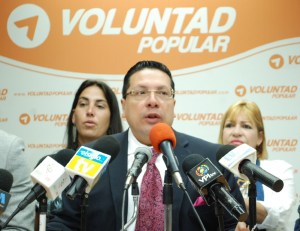 Omar Mora Tosta: Diputado Freddy Guevara sigue en Venezuela