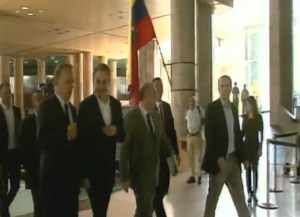 Rodríguez Zapatero llegó al CNE para conversar con Tibisay Lucena