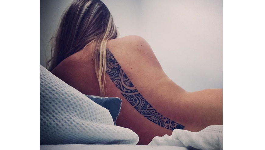 La nueva tendencia que está revolucionando las redes: Los tatuajes a lo  largo de la columna (fotos) - LaPatilla.com